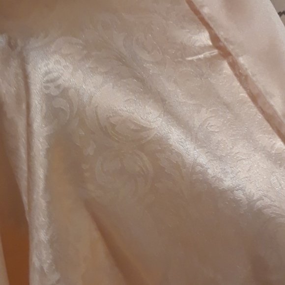 Vintage Victoria's Secret robe - Picture 6 of 8